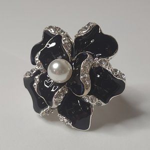 Black Enamel Flower And Faux Pearl Large Metal Stretch Ring